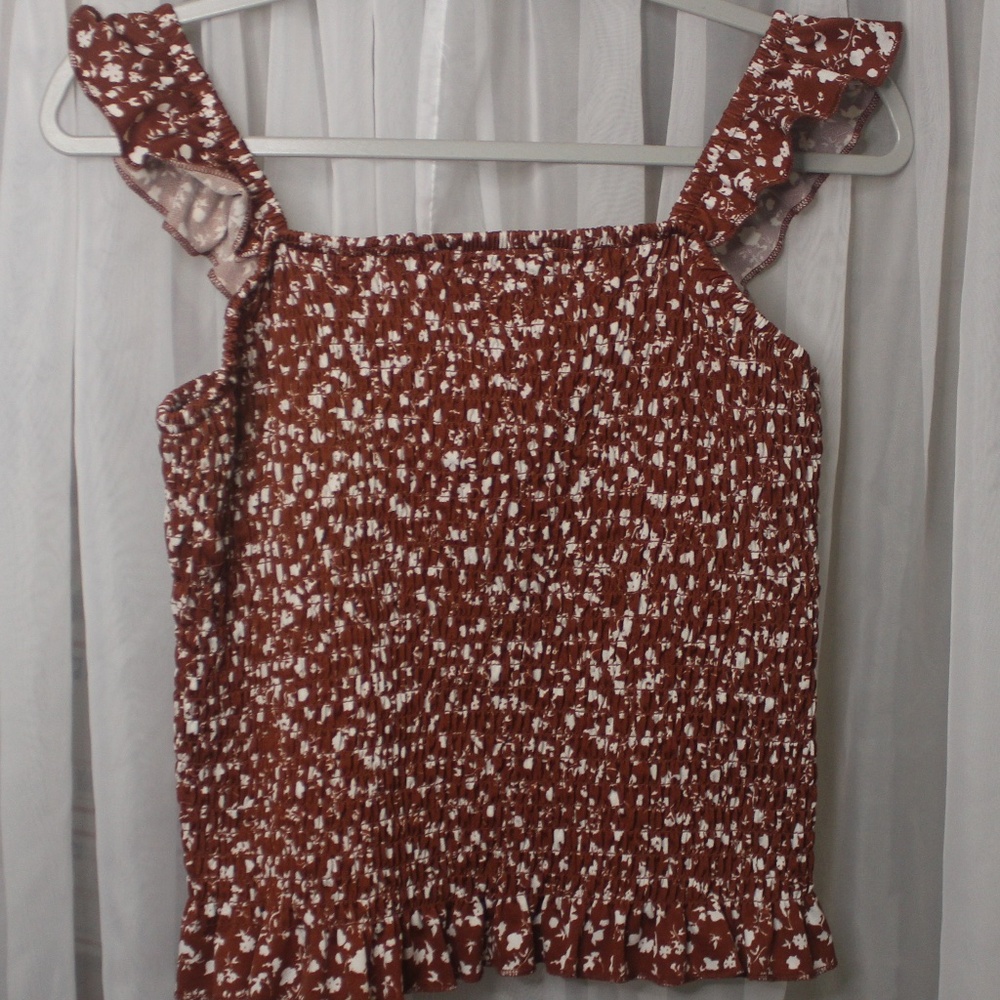 Womens Lark + Grey Smocked. Ruffle Tank Top in Sz (XL)